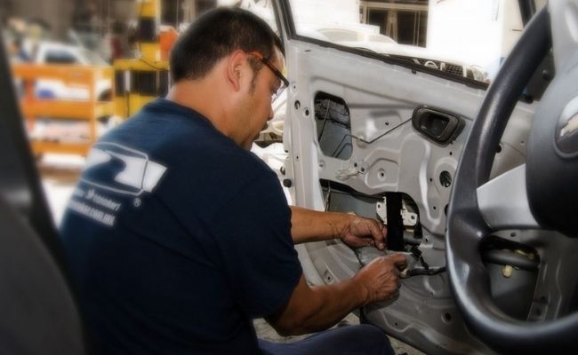 Sistemas de eleva lunas / eleva vidrios